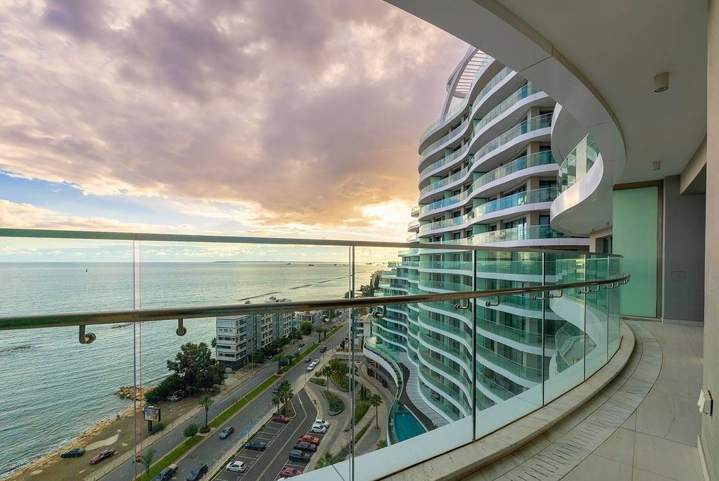 Luxury Seafront Apartment Limassol