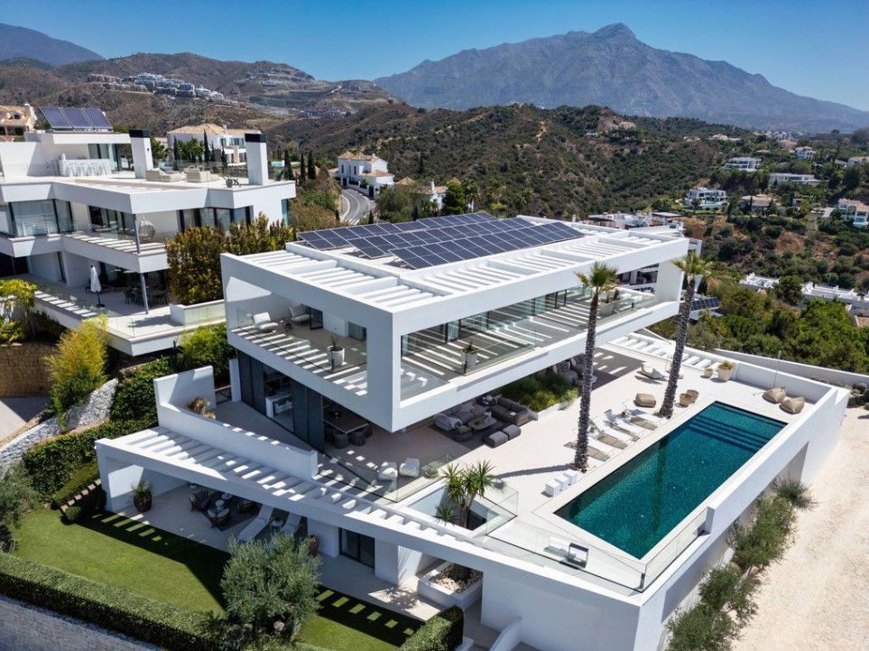 Modern Luxury Villa in Nueva Andalucía, Marbella