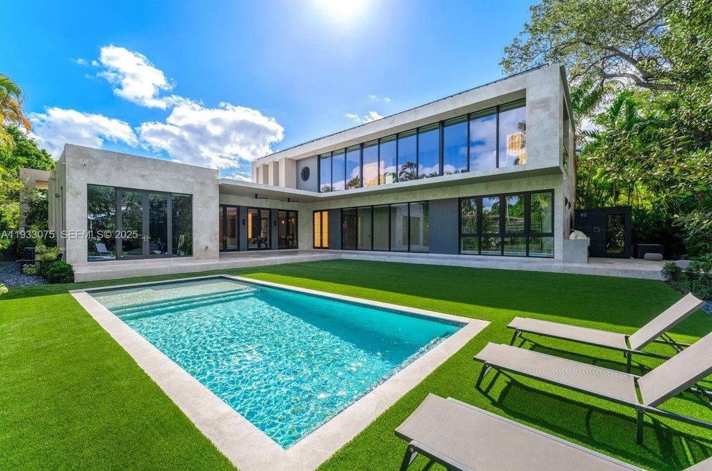 Re-Envisioned Luxury Villa in Bay Point, Miami